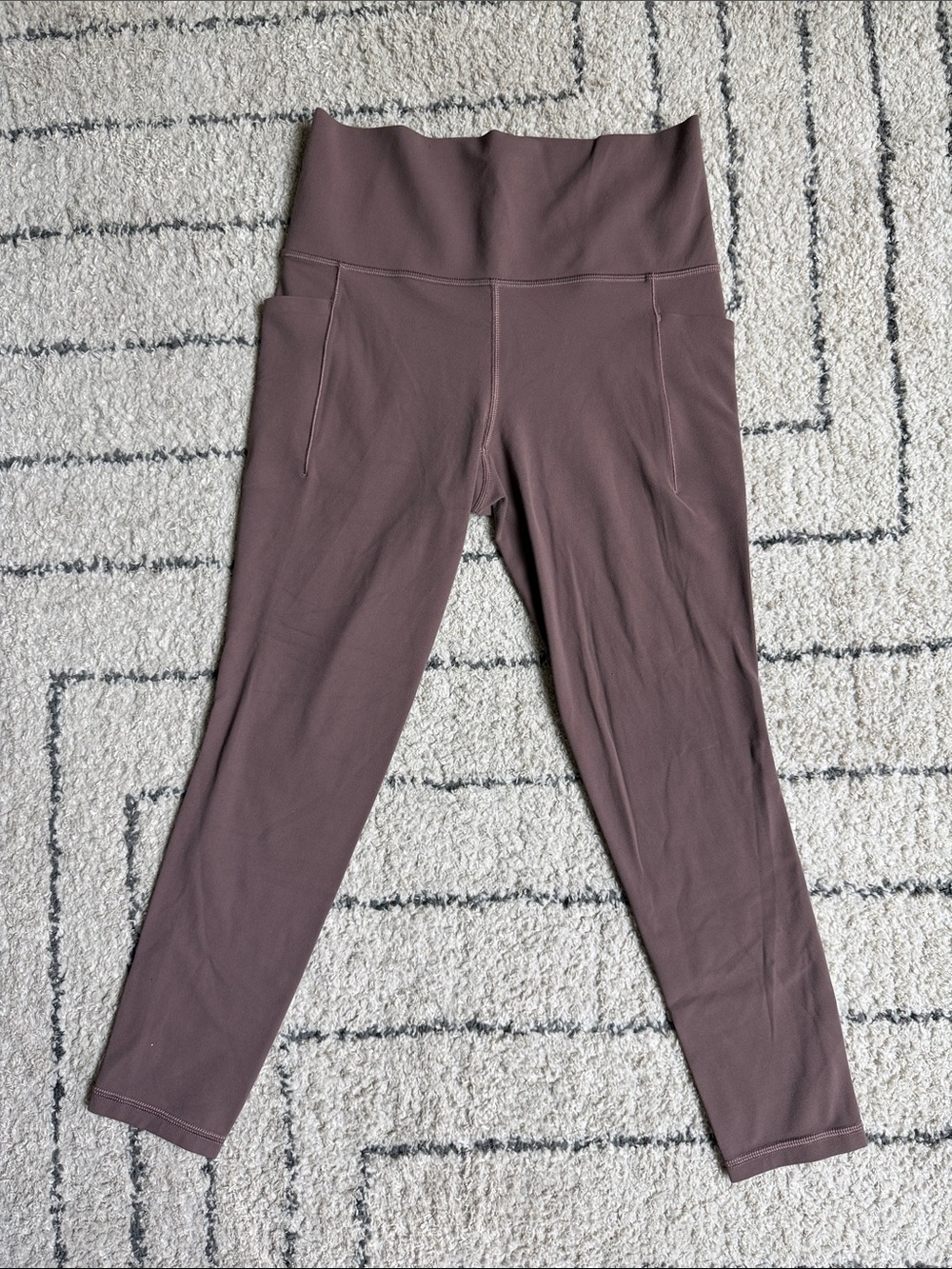 Athleta Salutation 7/8 Tight Powervita Leggings Size Small